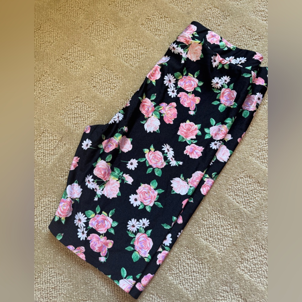 Black & Floral Bike Shorts. Women’s